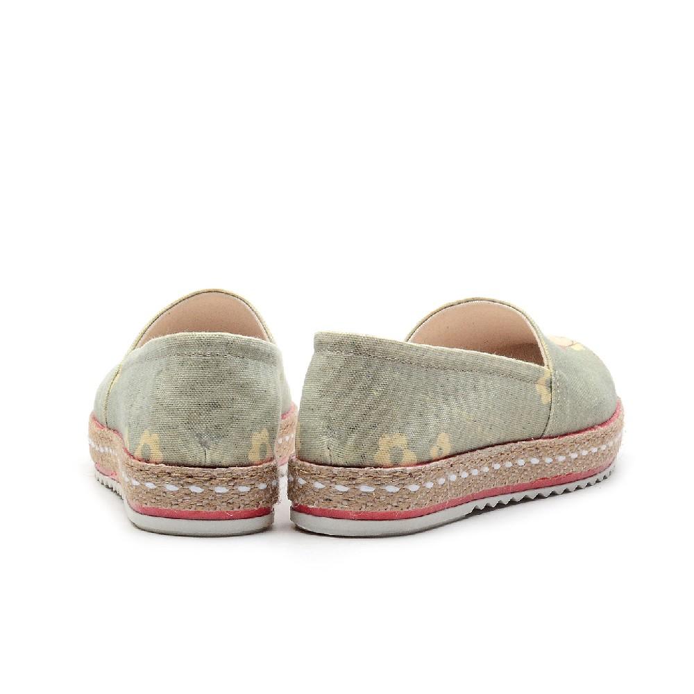 Sneaker Shoes Outlet - No Exchange or Return 35 EU - 5 US