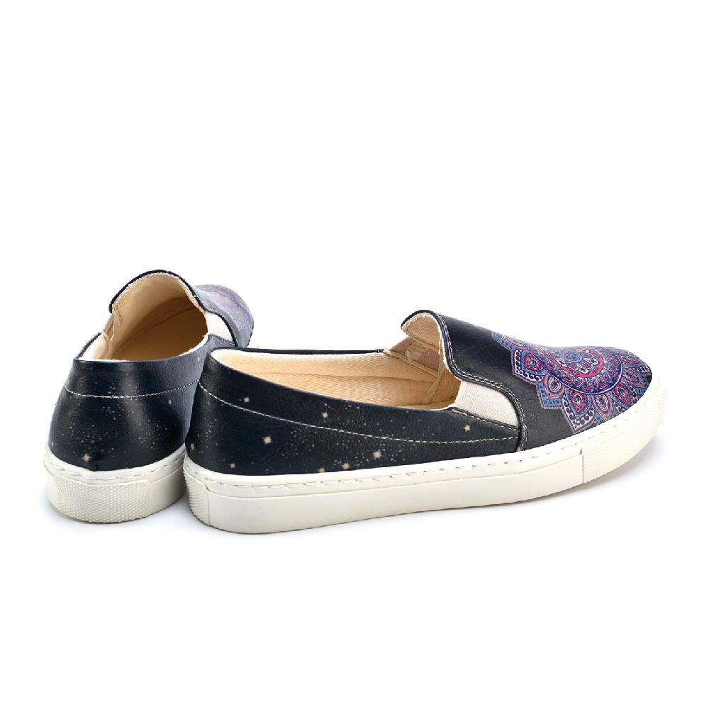 Sneaker Shoes Outlet - No Exchange or Return 39 EU - 8.5 US