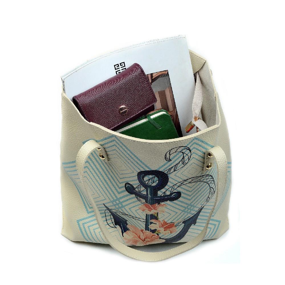 Hand Bags Outlet - No Exchange or Return
