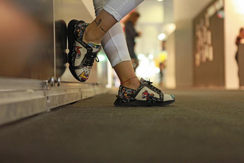 Sneaker Shoes Outlet - No Exchange or Return  38 EU - 7.5 US