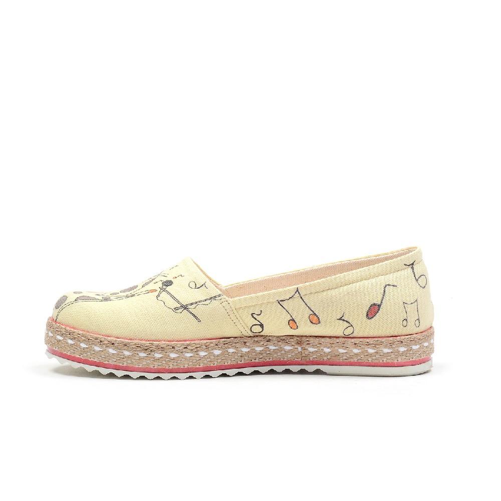 Sneaker Shoes Outlet - No Exchange or Return  35 EU - 5 US