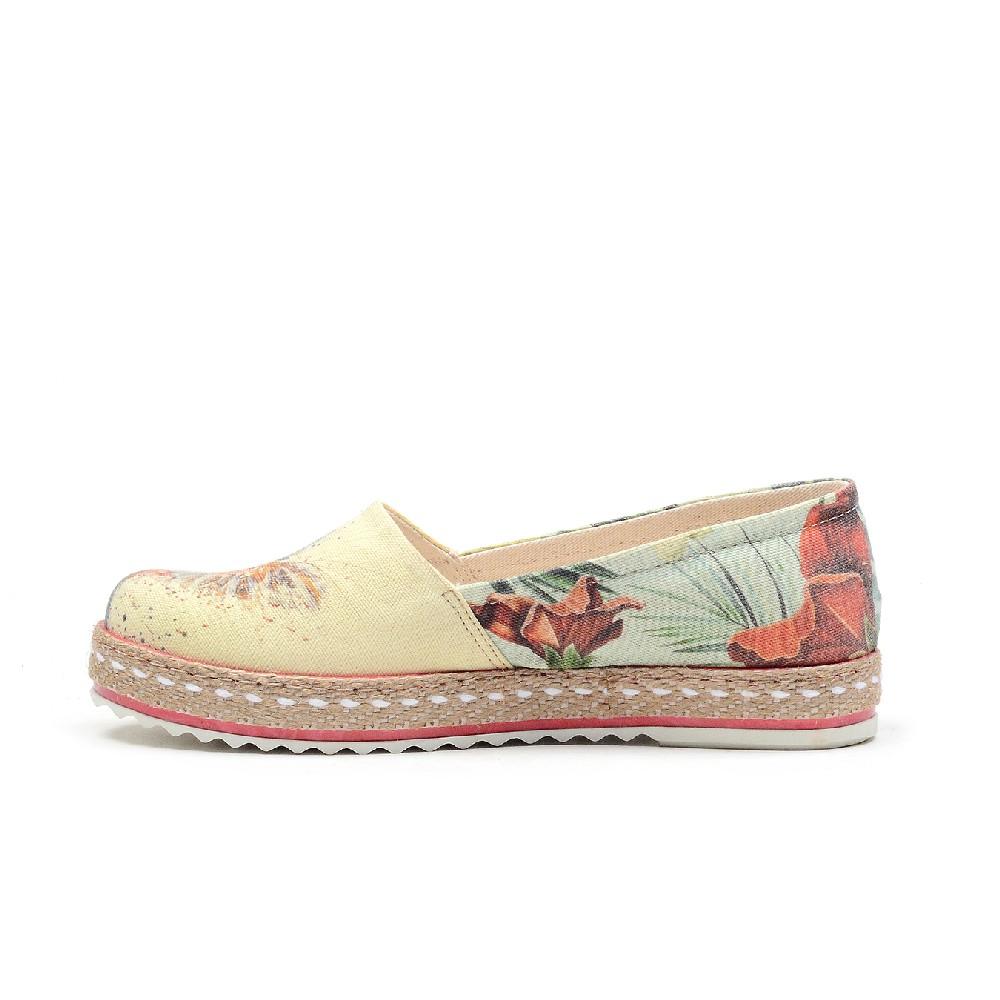 Sneaker Shoes Outlet - No Exchange or Return  35 EU - 5 US