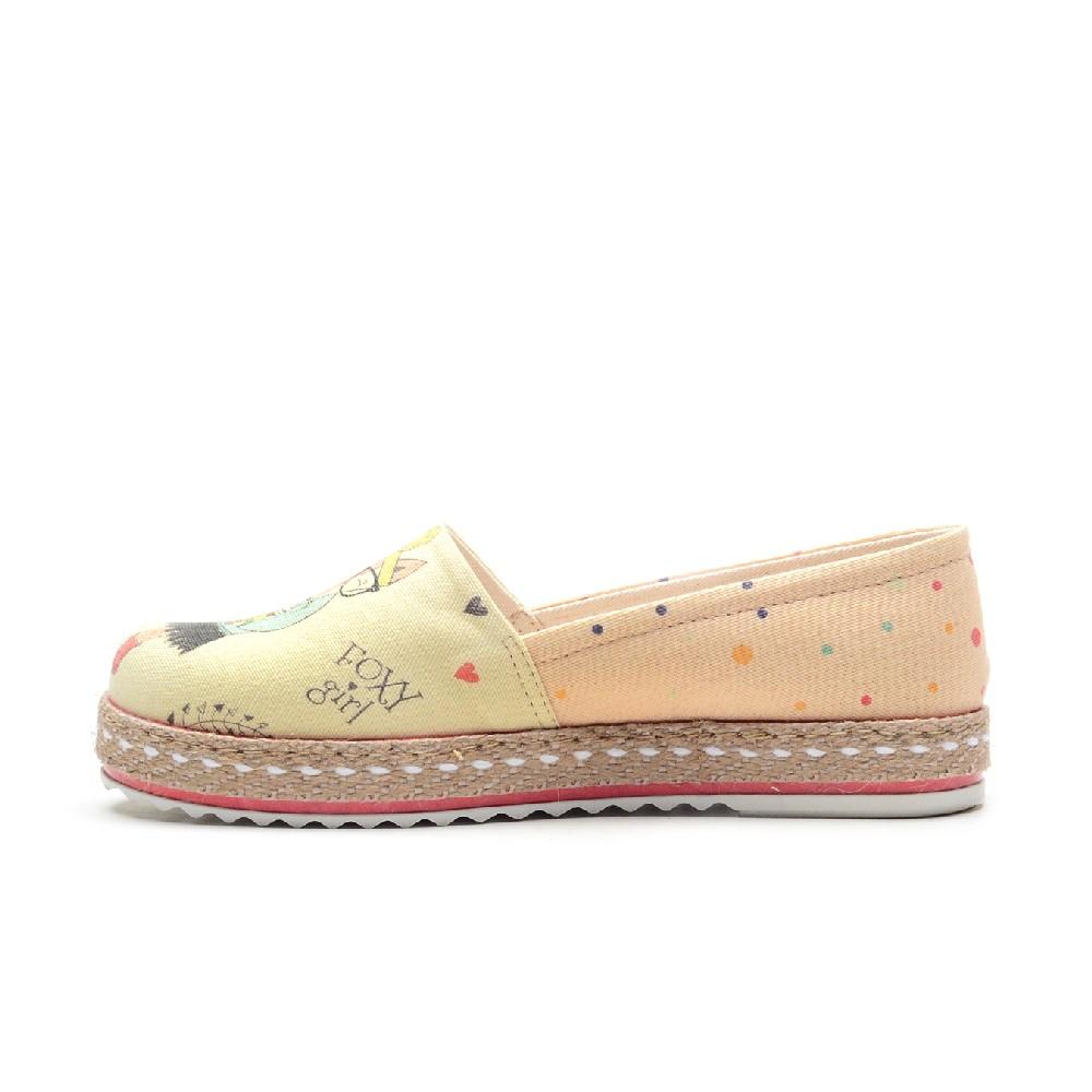 Sneaker Shoes Outlet - No Exchange or Return  35 EU - 5 US