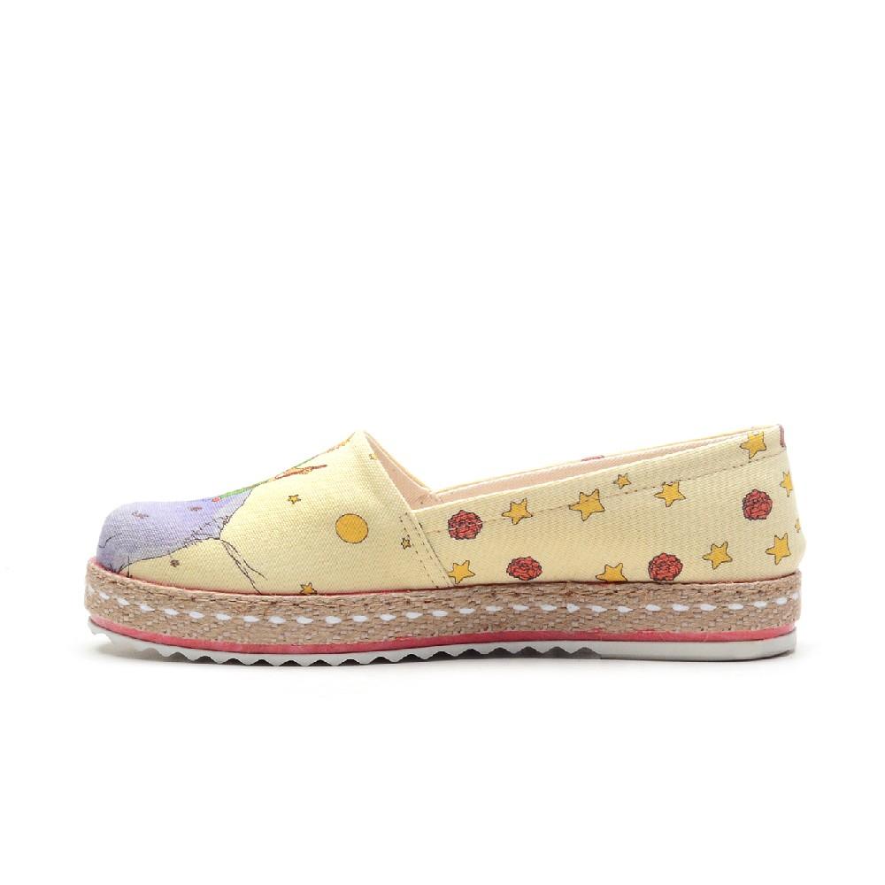 Sneaker Shoes Outlet - No Exchange or Return  35 EU - 5 US