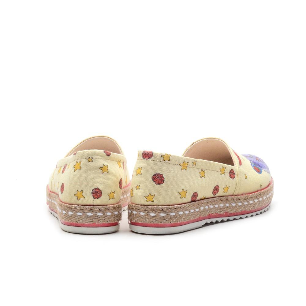 Sneaker Shoes Outlet - No Exchange or Return  35 EU - 5 US