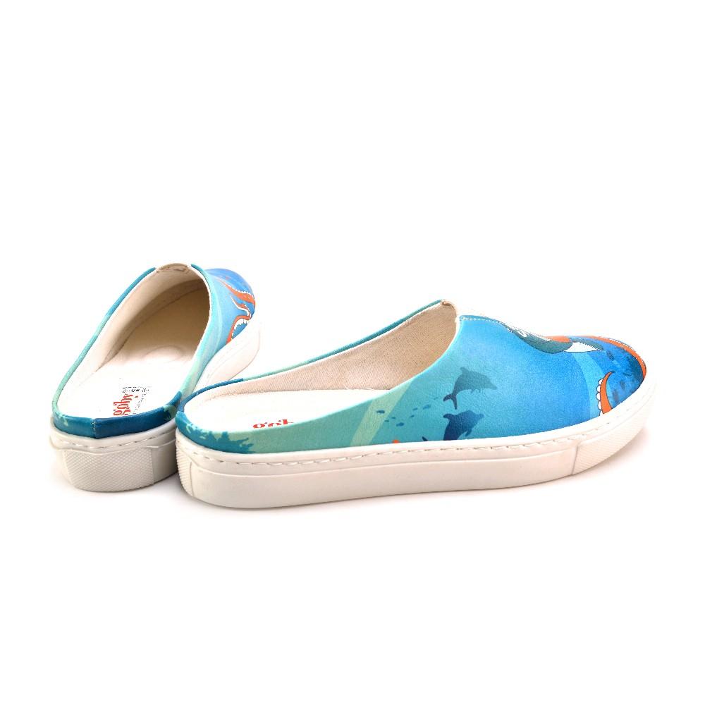 Slipper Outlet - No Exchange or Return  39 EU - 8.5 US
